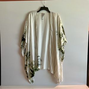 *3/$25* Chico’s Light-Weight Asymmetrical Jacket